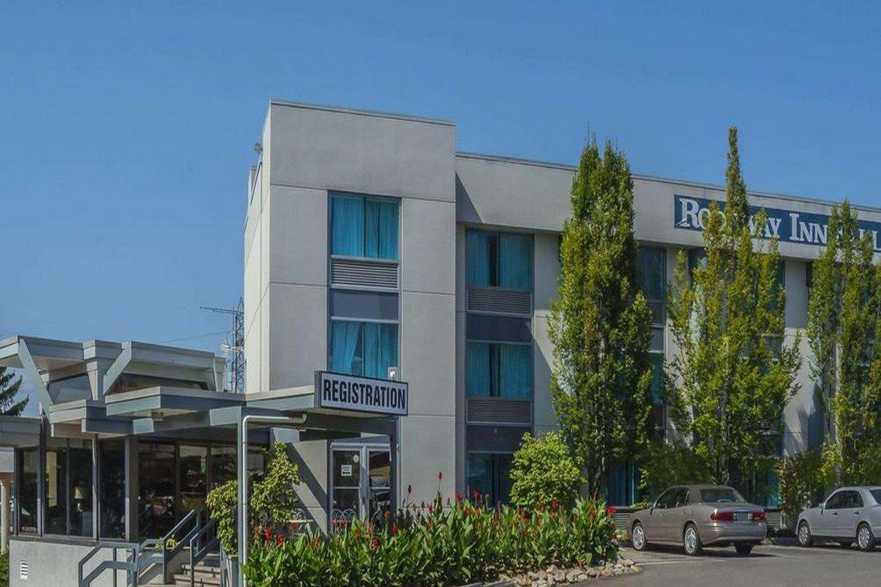 Rodeway Fallsview Inn